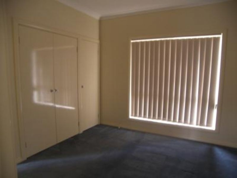 1/15 Elm Street, Airport West VIC 3042