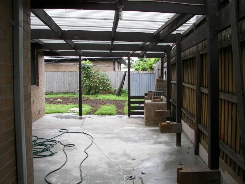 4 Barrington Crescent, Gladstone Park VIC 3043