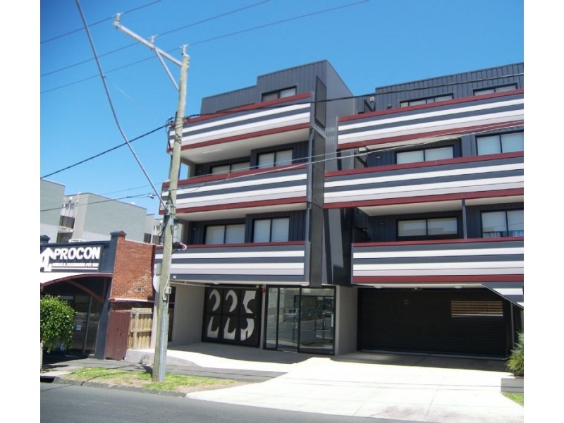 10/225 Buckley Street, Essendon VIC 3040