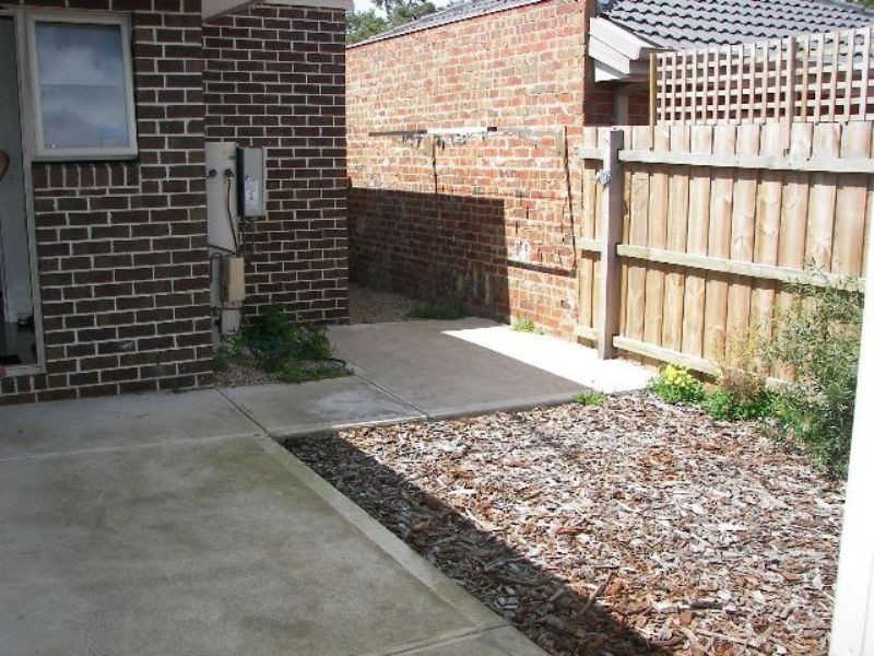 2/24 – 26 Broadmeadows Road, Tullamarine VIC 3043