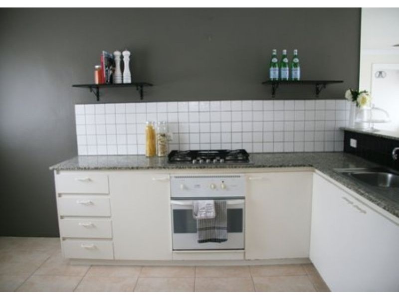 2/132 Hoffmans Road, Essendon VIC 3040