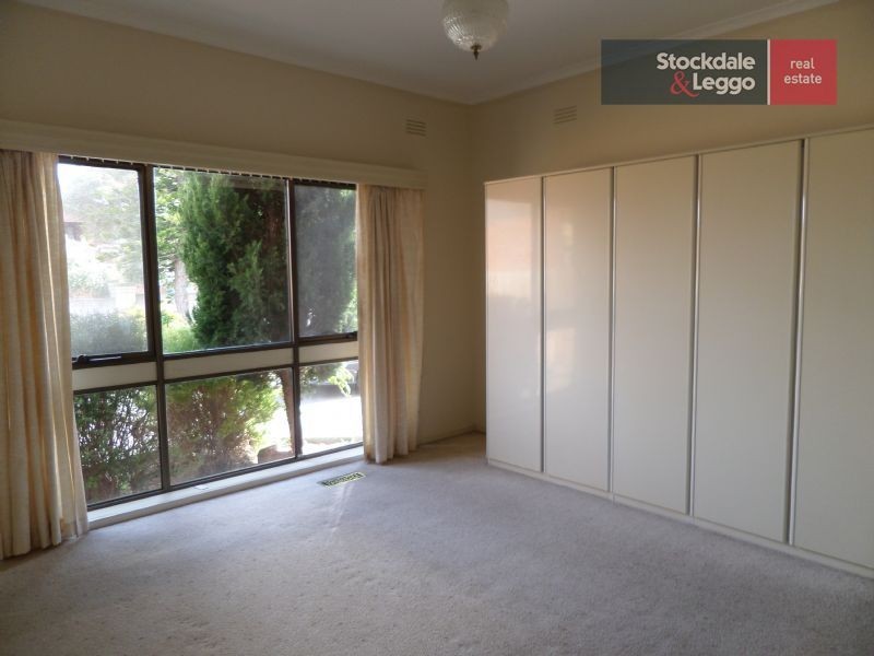 2/18 Cooper Street, Essendon VIC 3040