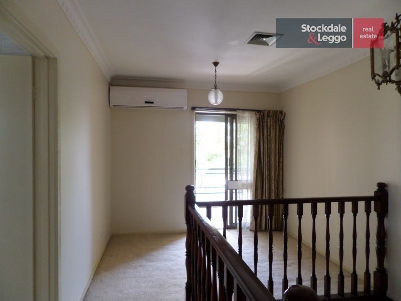 2/18 Cooper Street, Essendon VIC 3040