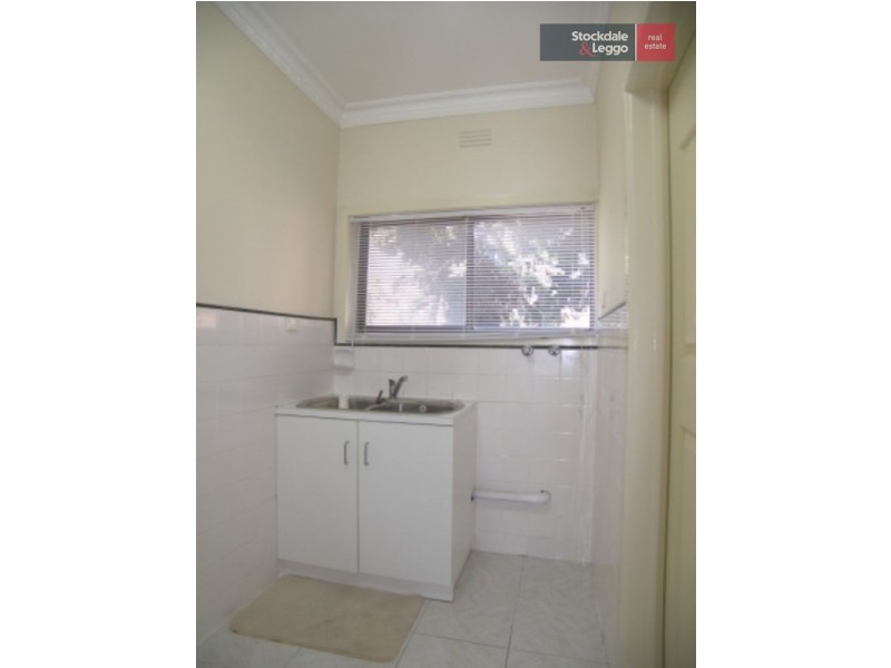 2/18 Cooper Street, Essendon VIC 3040