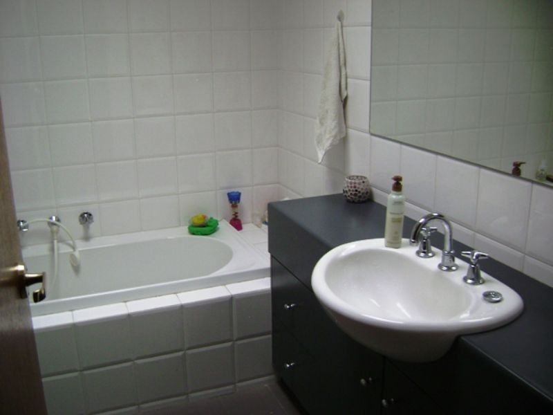 10 Muntz Avenue, Glenroy VIC 3046