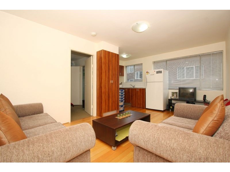 9/556 Moreland Road, Brunswick West VIC 3055