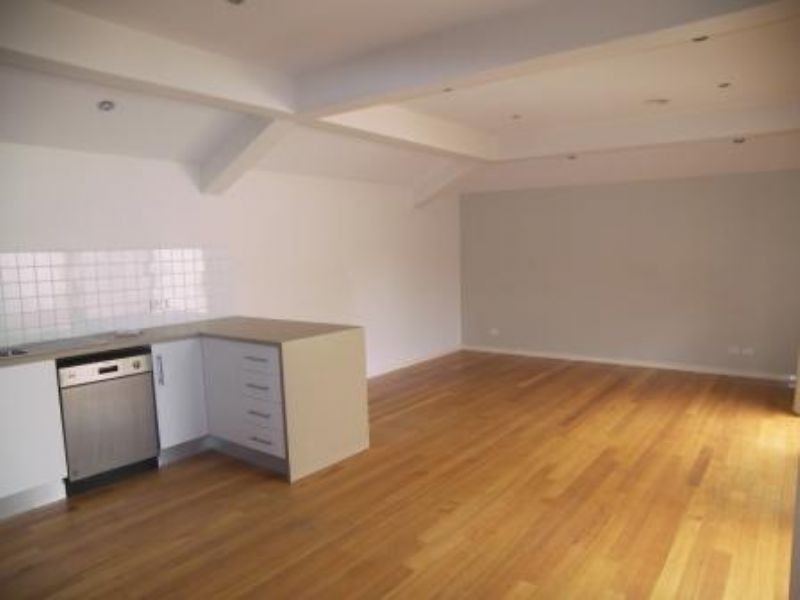 2/10 Francis Street, Oak Park VIC 3046