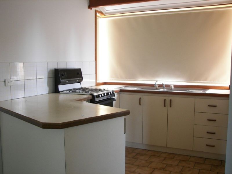 6 Daneson Retreat, Keilor Downs VIC 3038