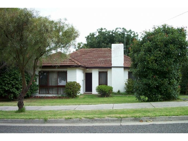17 Cartwright Street, Oak Park VIC 3046