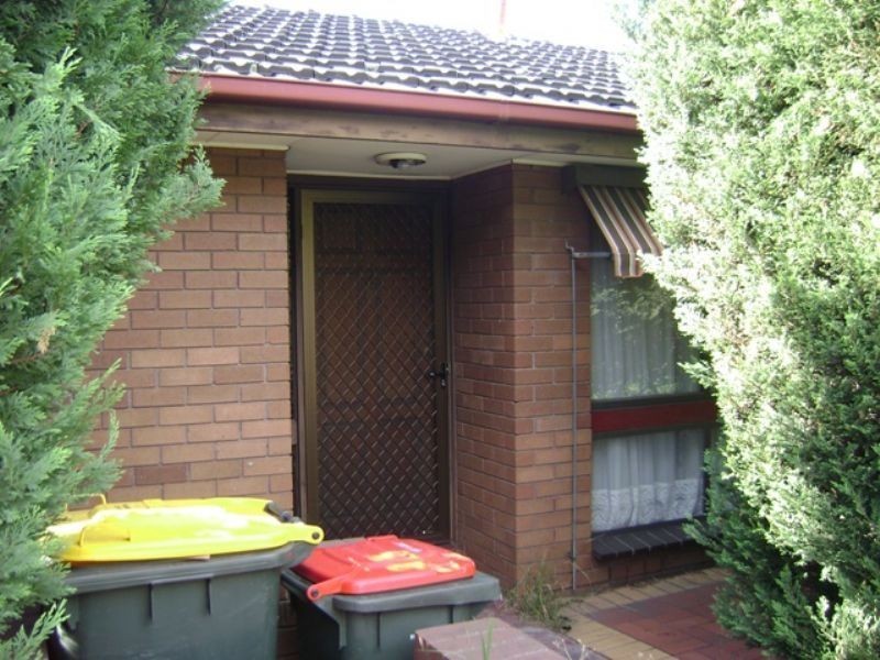 2/227 Buckley Street, Essendon VIC 3040