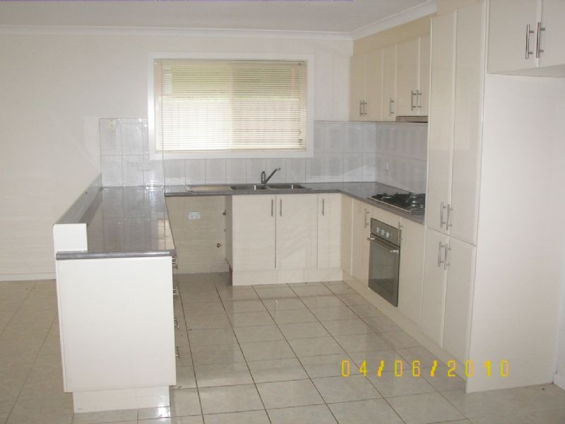 2/38 Papworth Place, Meadow Heights VIC 3048