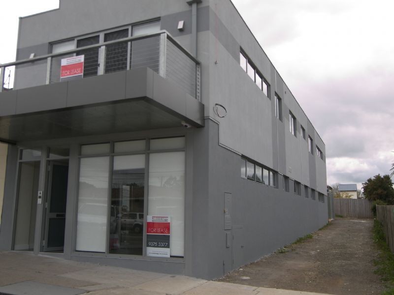 18 Hampton Road, Essendon West VIC 3040