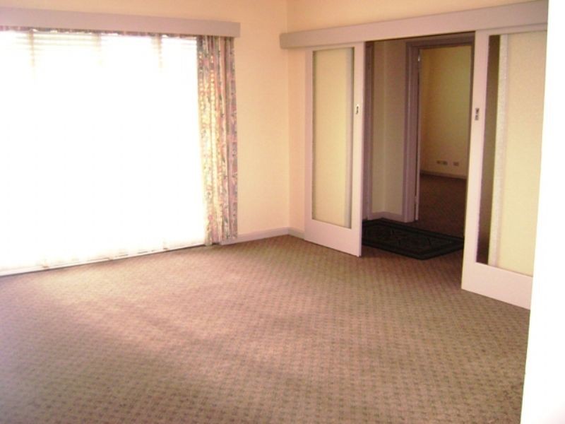 17 Banksia Grove, Tullamarine VIC 3043