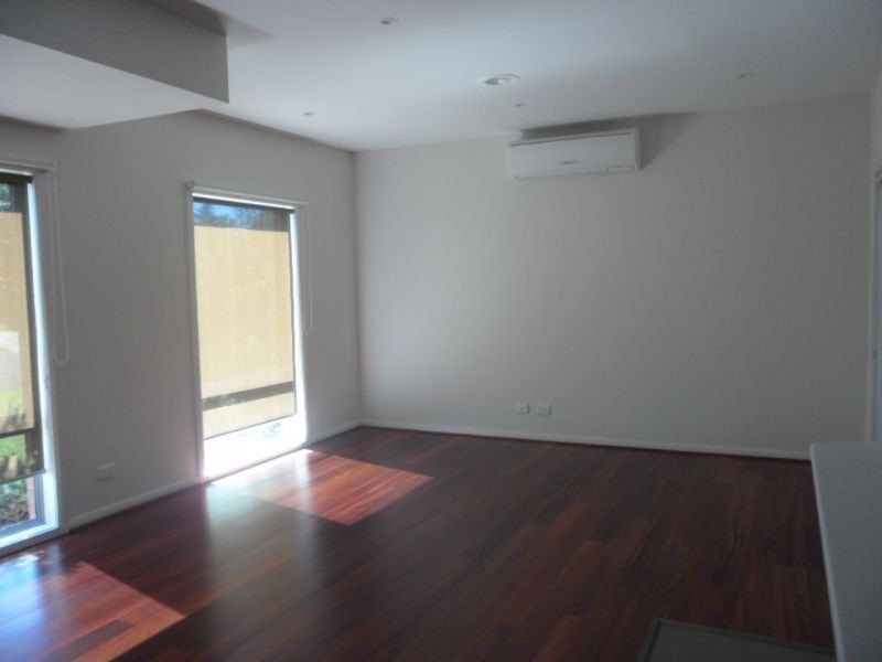 7/6 Strathconnon Square, Tullamarine VIC 3043