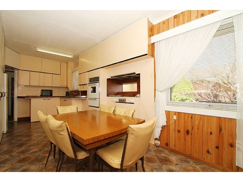 8 Madoline Street, Pascoe Vale VIC 3044