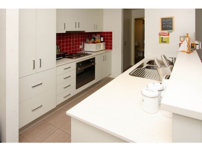 4/225 Buckley Street, Essendon VIC 3040