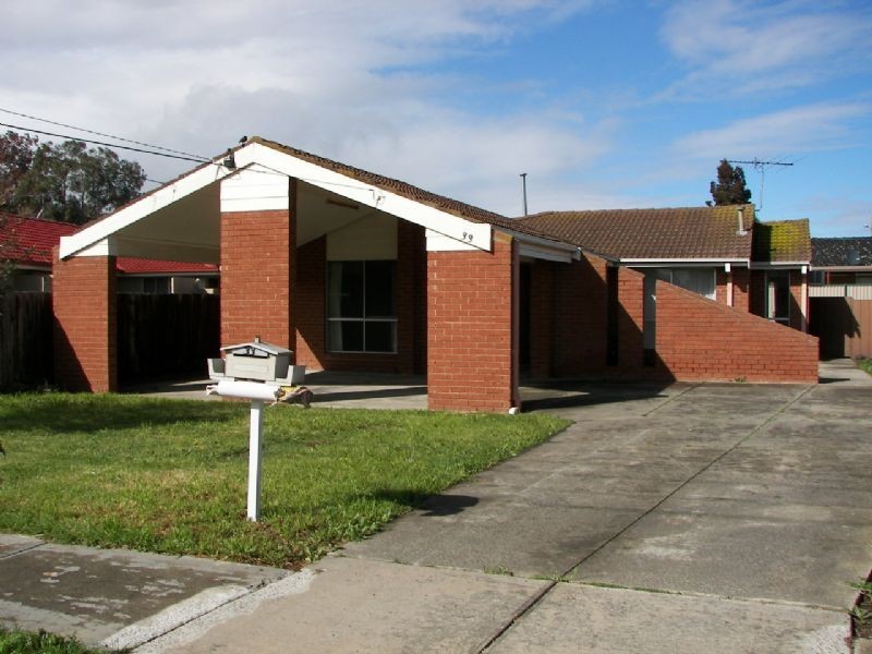 33 Arnside Crescent, Westmeadows VIC 3049