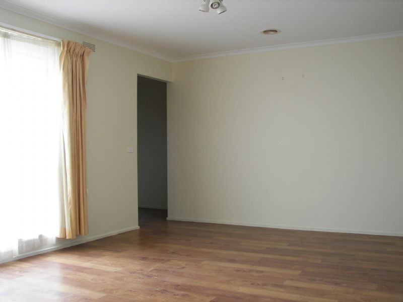 33 Arnside Crescent, Westmeadows VIC 3049
