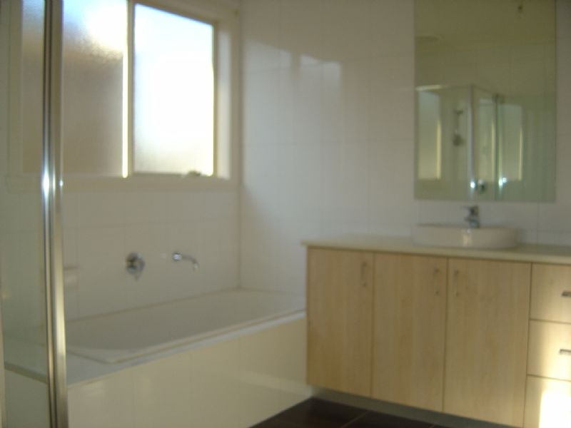 1/6 Marks Street, Pascoe Vale VIC 3044