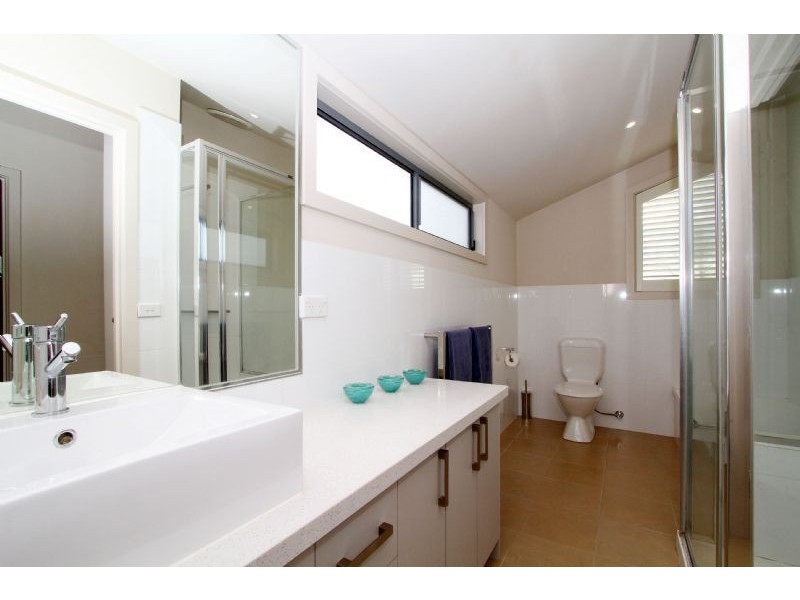 1/134 Cooper Street, Essendon VIC 3040