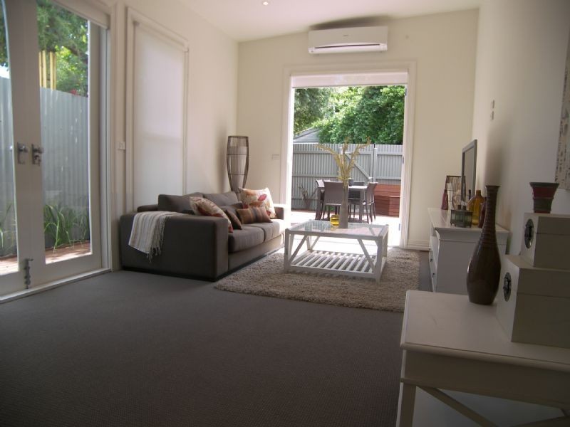2 Barnett Street, Kensington VIC 3031