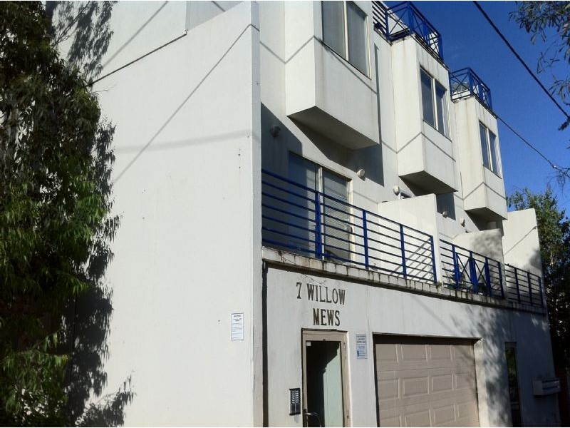 11/7 Willow Street, Essendon VIC 3040