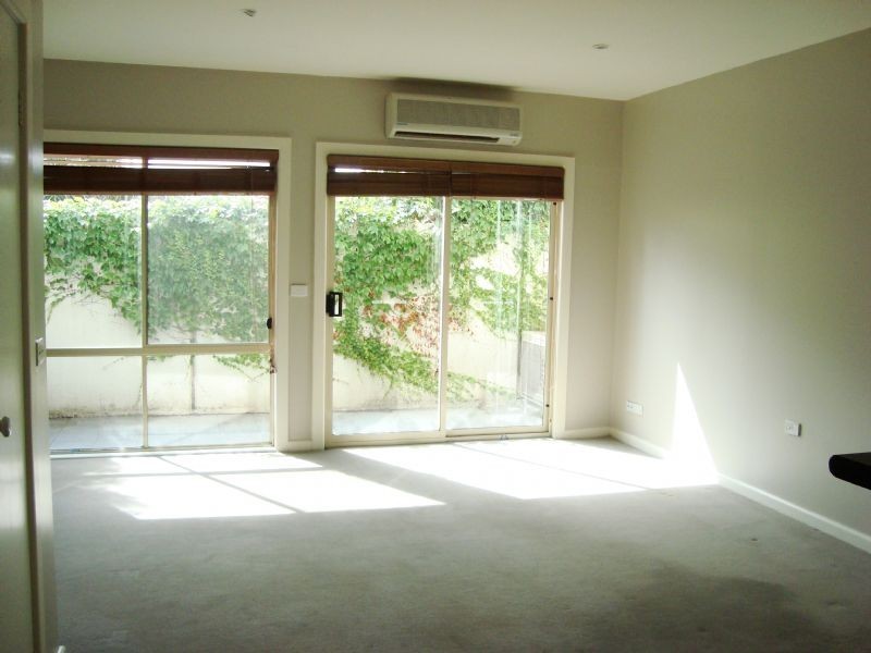 11/7 Willow Street, Essendon VIC 3040