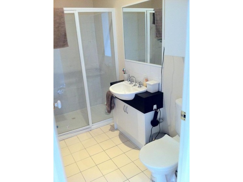 11/7 Willow Street, Essendon VIC 3040