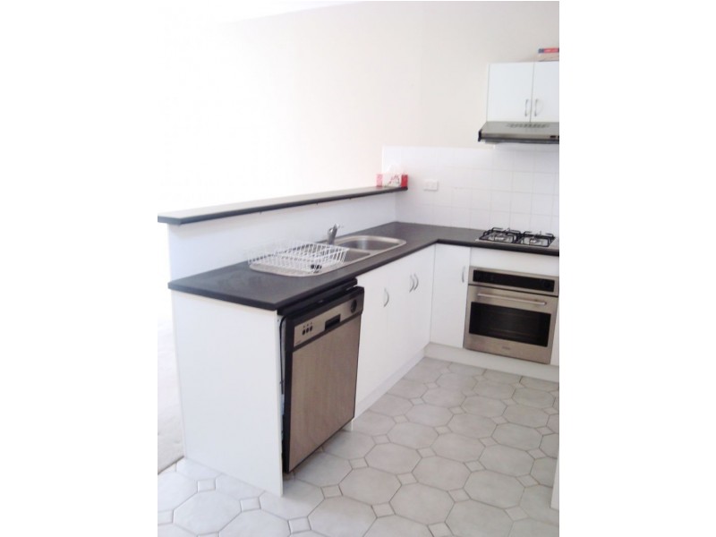 11/7 Willow Street, Essendon VIC 3040