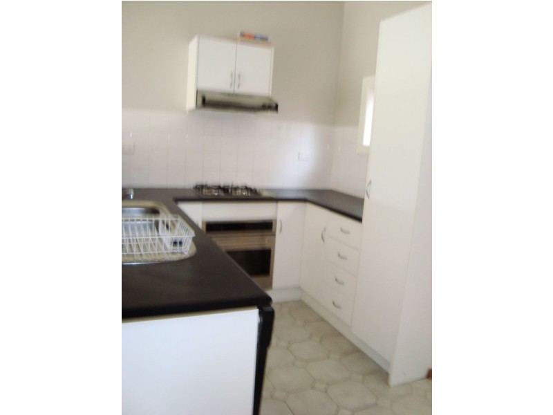 11/7 Willow Street, Essendon VIC 3040