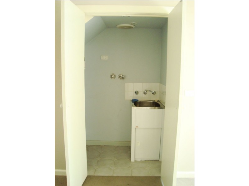 11/7 Willow Street, Essendon VIC 3040