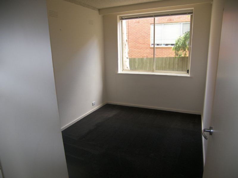 2/22-44 Donald Avenue, Essendon VIC 3040