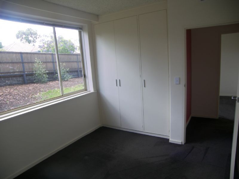 2/22-44 Donald Avenue, Essendon VIC 3040