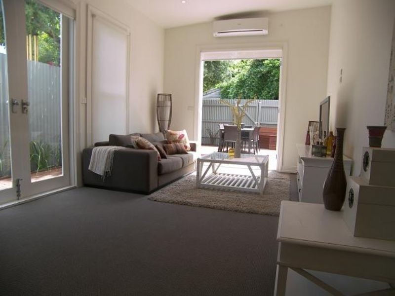 2 Barnett Street, Kensington VIC 3031