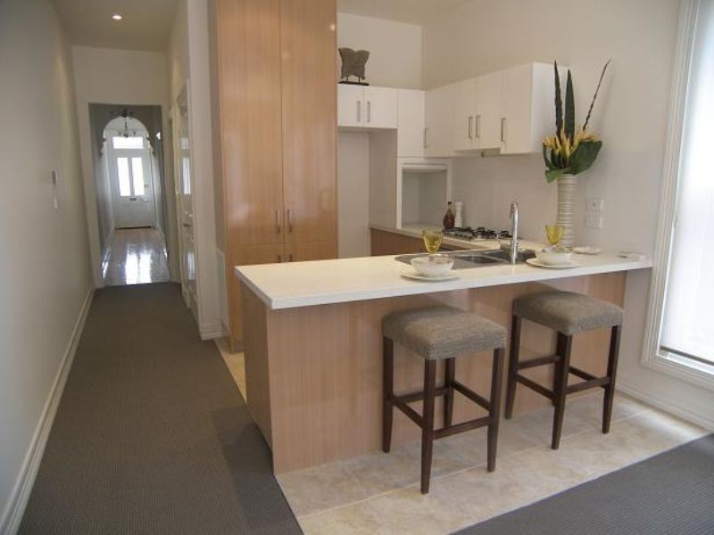 2 Barnett Street, Kensington VIC 3031