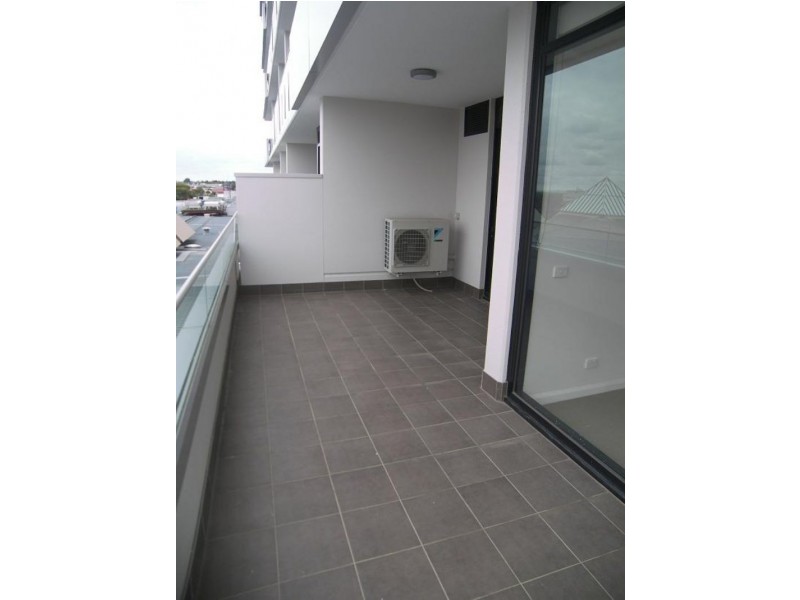 206/8 Breavington Way, Northcote VIC 3070