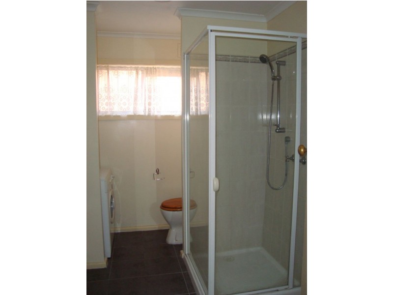 4/6 Edward Street, Essendon VIC 3040