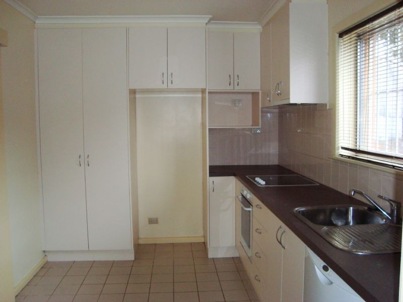 4/6 Edward Street, Essendon VIC 3040