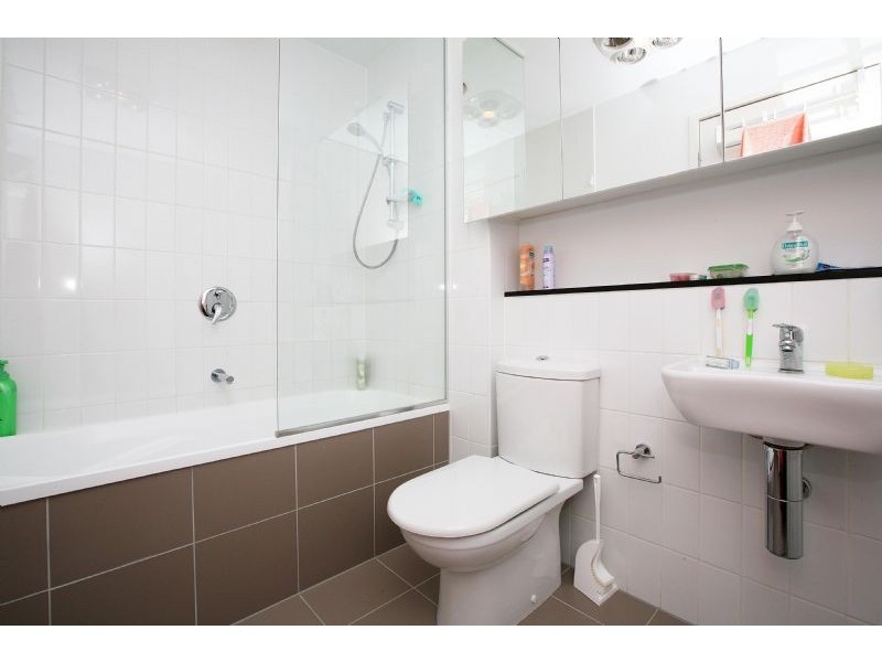 322/66 Mt Alexander Road, Flemington VIC 3031