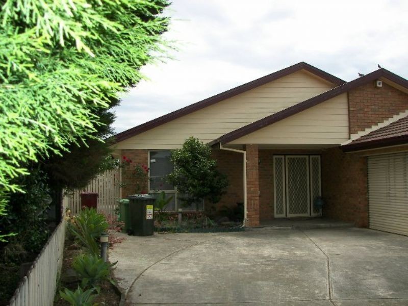 4 Shane Court, Gladstone Park VIC 3043