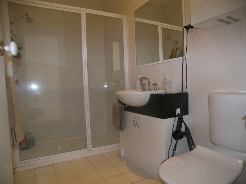 11/7 Willow Street, Essendon VIC 3040