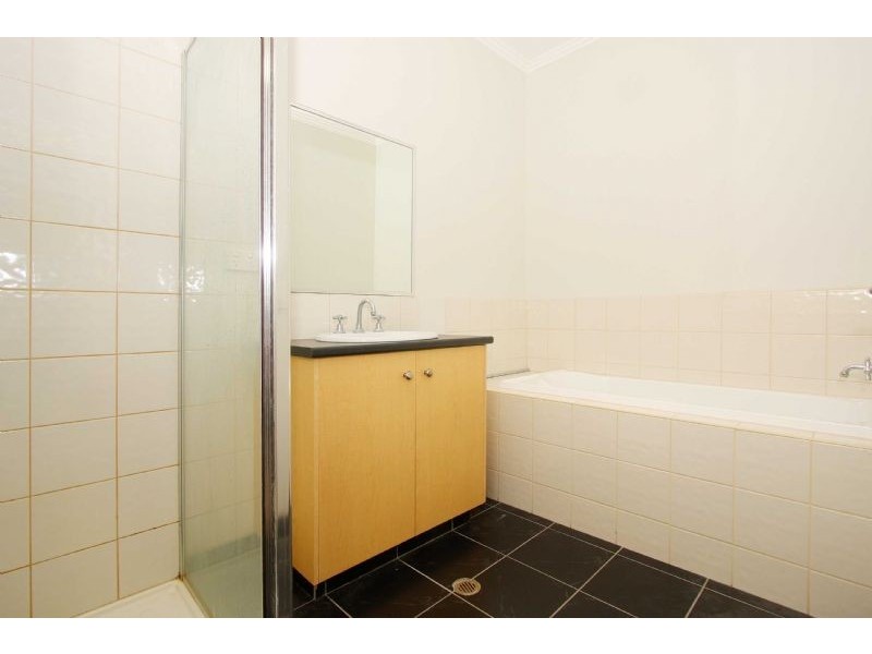 64/2 Newmarket Way, Flemington VIC 3031