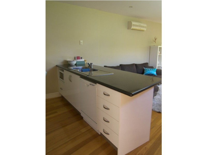 23 Hopetoun Street, Kensington VIC 3031