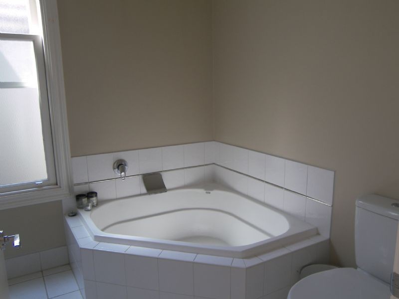 23 Hopetoun Street, Kensington VIC 3031