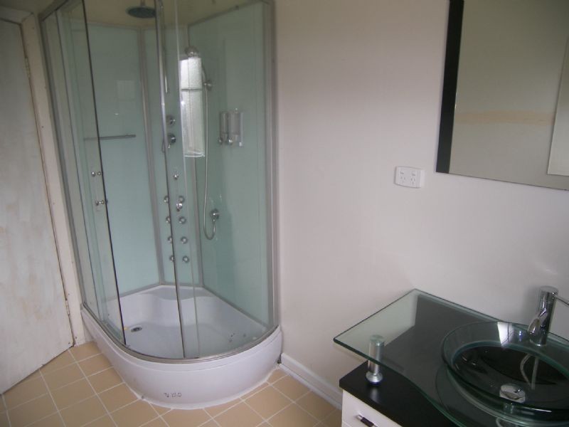 4 Galtes Crescent, Brunswick West VIC 3055
