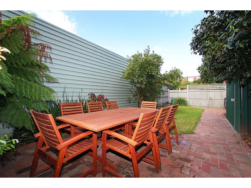 10 Tunbridge Street, Flemington VIC 3031