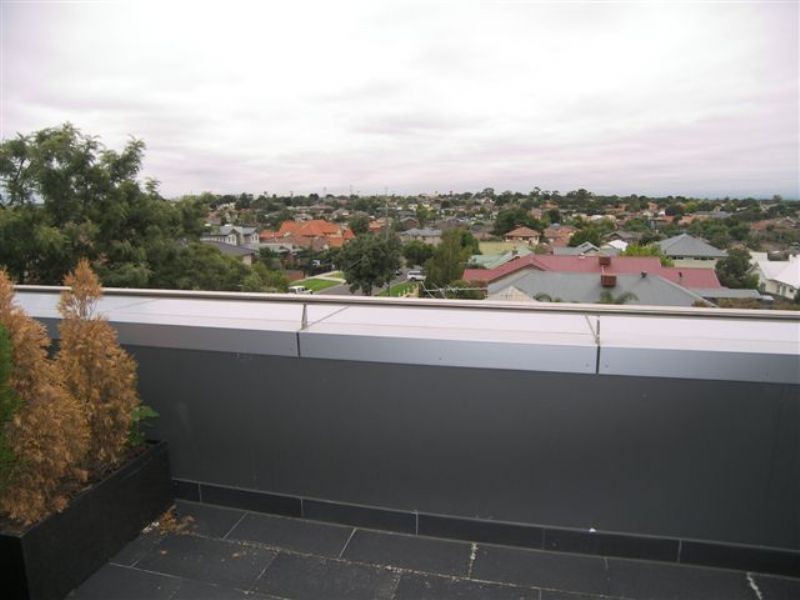 27A/82 Keilor Road, Essendon North VIC 3041