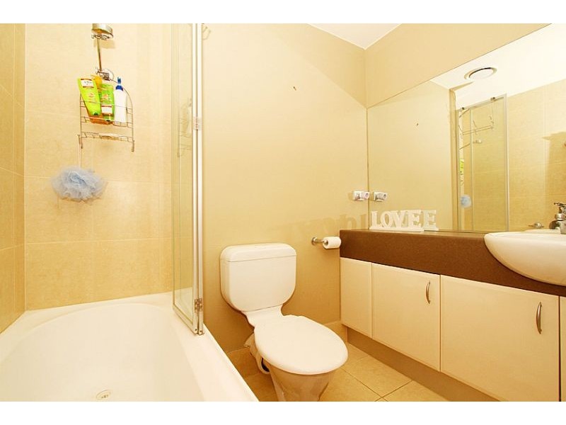 409/77 Village Way, Maribyrnong VIC 3032