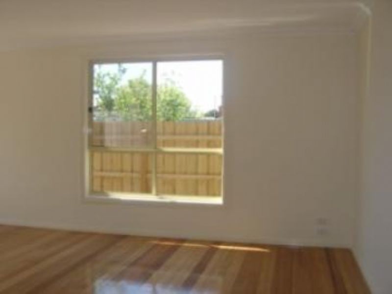 3/44 Bowes Avenue, Airport West VIC 3042