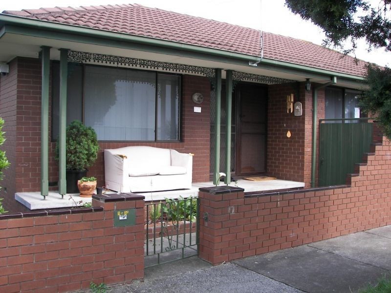 30 Hughes Parade, Reservoir VIC 3073